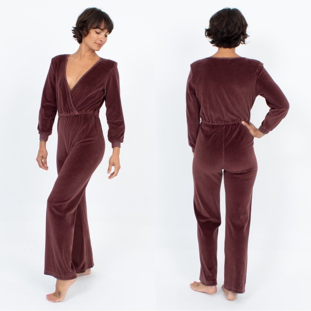 Suzie Kondi Long Sleeve Wrap V-Neck Velour Jumpsuit Size XS Brown Burgundy